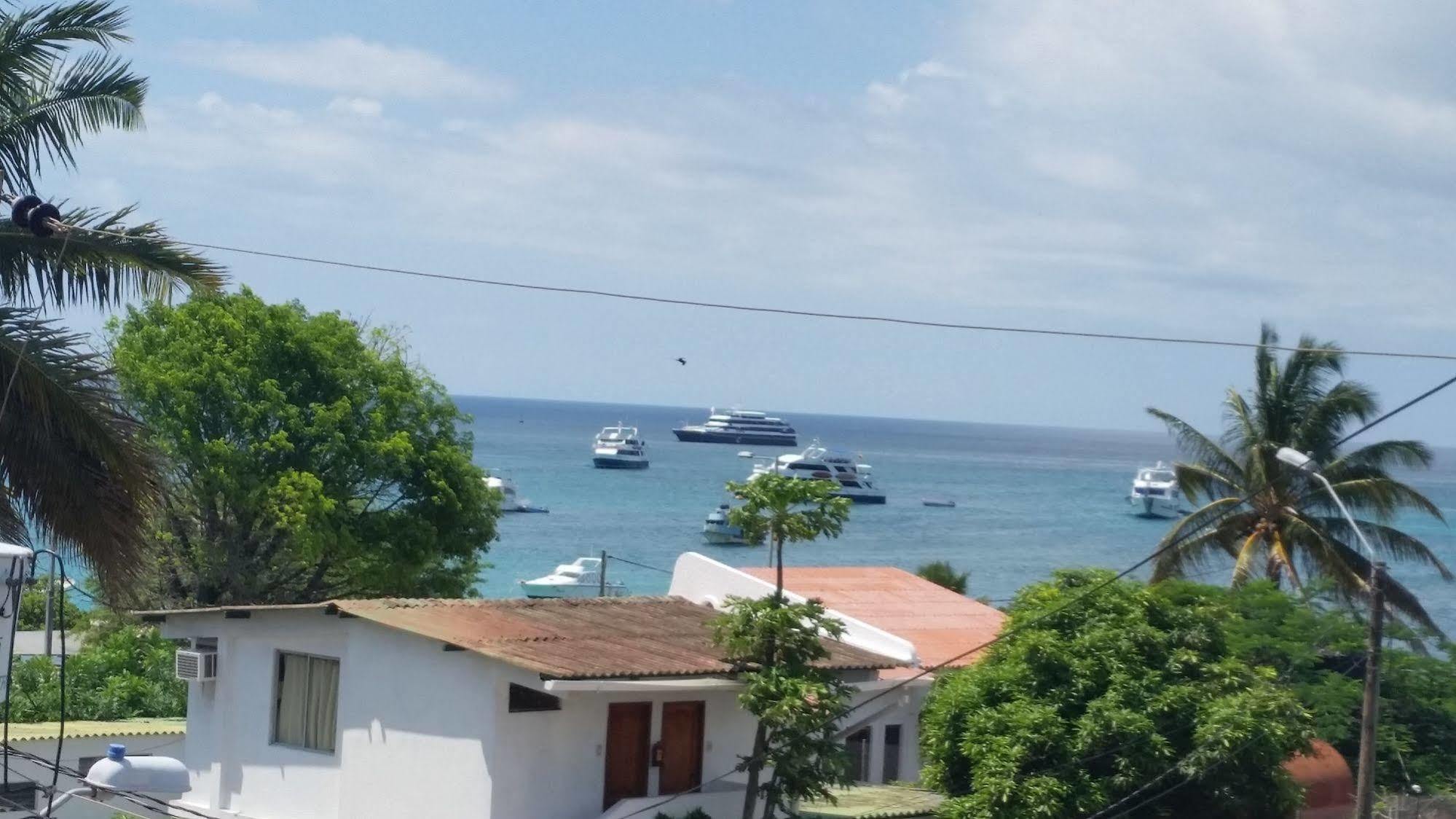 Royal Galapagos Inn Puerto Baquerizo Moreno Dış mekan fotoğraf