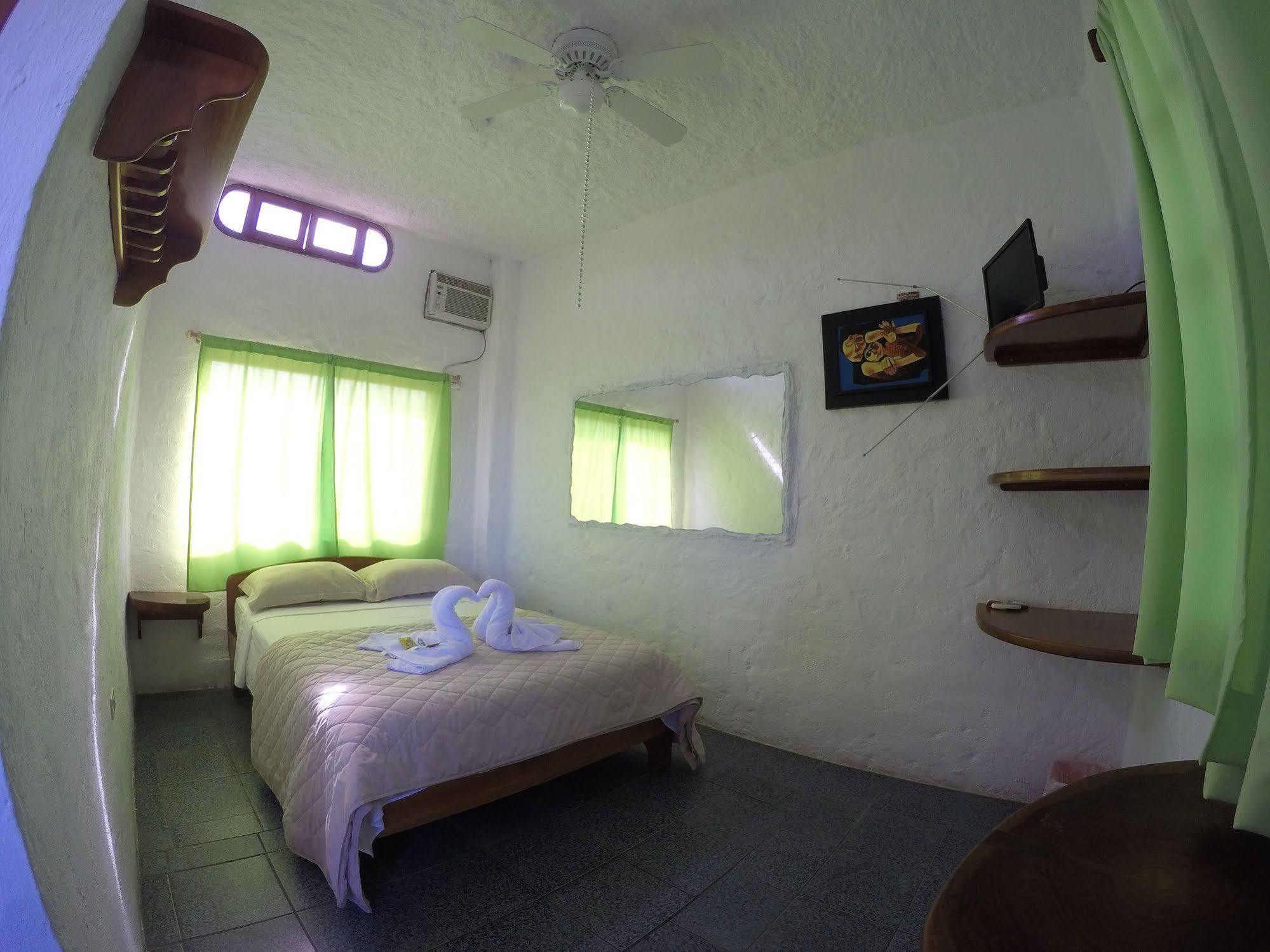 Royal Galapagos Inn Puerto Baquerizo Moreno Dış mekan fotoğraf