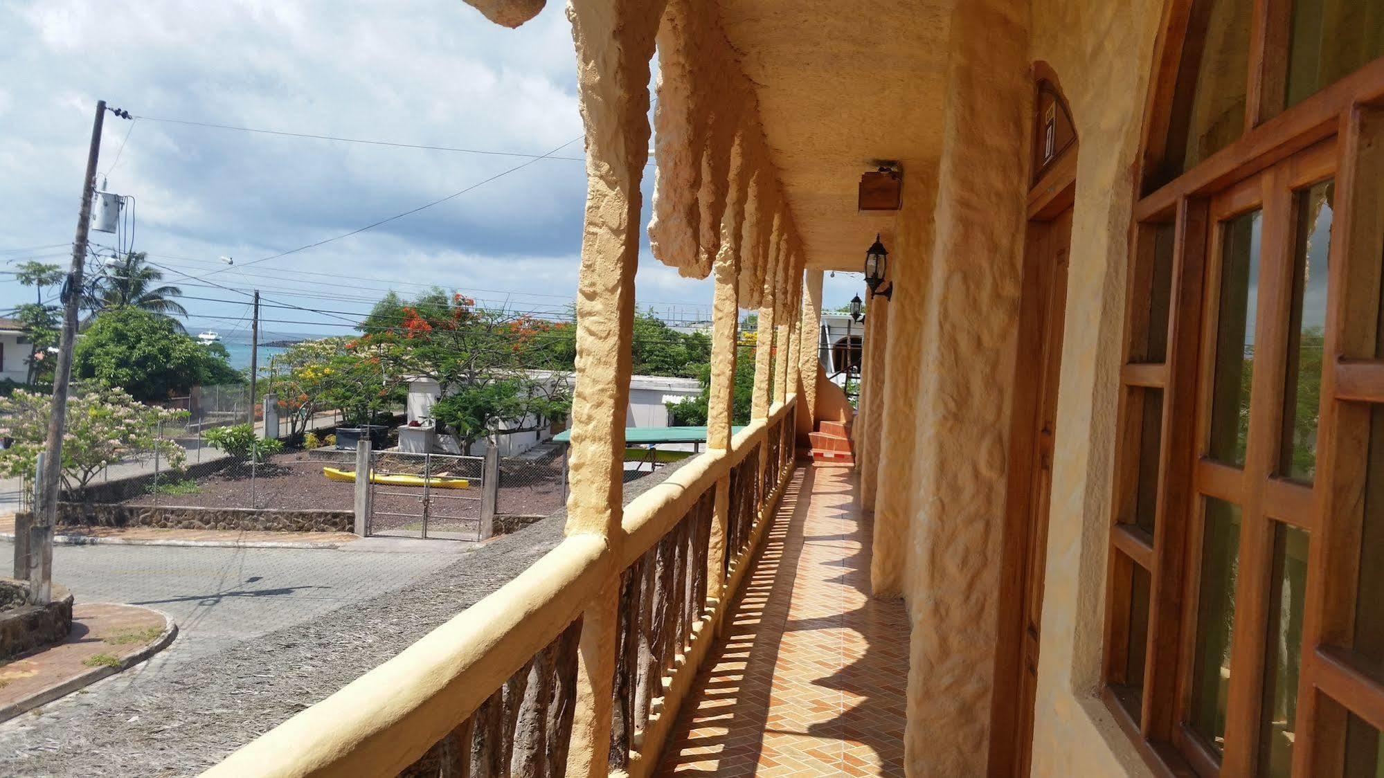 Royal Galapagos Inn Puerto Baquerizo Moreno Dış mekan fotoğraf
